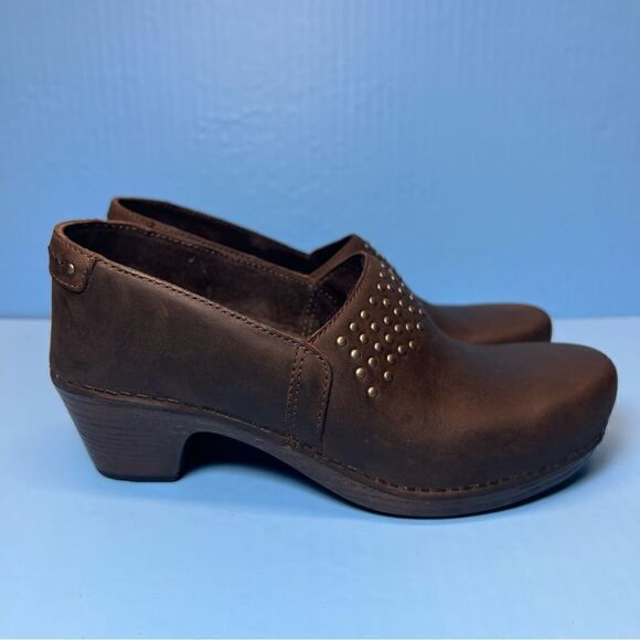 Dansko Womens Mavis Milled Studded Brown Nubuck Clogs EU38/US7.5-8 - Picture 5 of 10